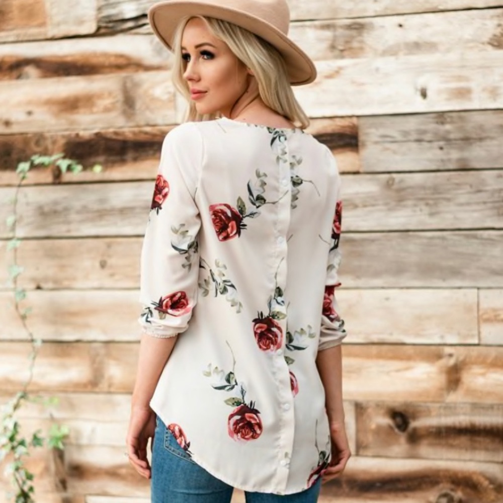 NEW Floral Button Up Blouse Tunic Length Large